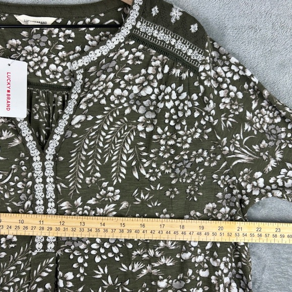 Lucky Brand Top Women 1X Olive Green Floral Embroidered Tassels Split V-Neck - Picture 15 of 16